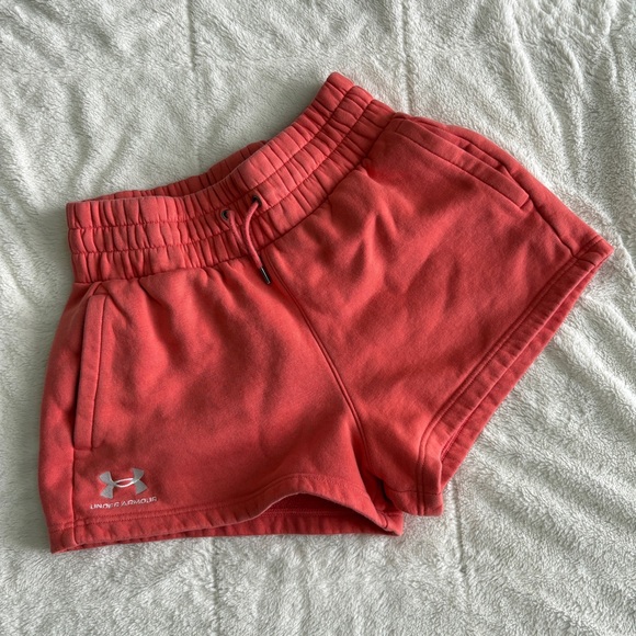 Under Armour Fleece Shorts - Size Medium - Picture 1 of 6